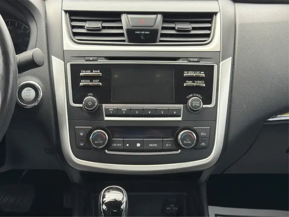 2016 Nissan Altima 2.5 SL (1N4AL3AP1GC) with an 2.5L I-4 DOHC engine, CVT transmission, located at 880 E. National Road, Vandalia, OH, 45377, (937) 908-9800, 39.891918, -84.183594 - Whether you're a Dayton-area commuter stacking highway miles, a busy parent shuttling kids between school and practice, or a weekend road-trip planner who wants comfort without overspending, this **2016 Nissan Altima 2.5 SL** is built for real life. With a sleek **Super Black** exterior and an upsca - Photo#13
