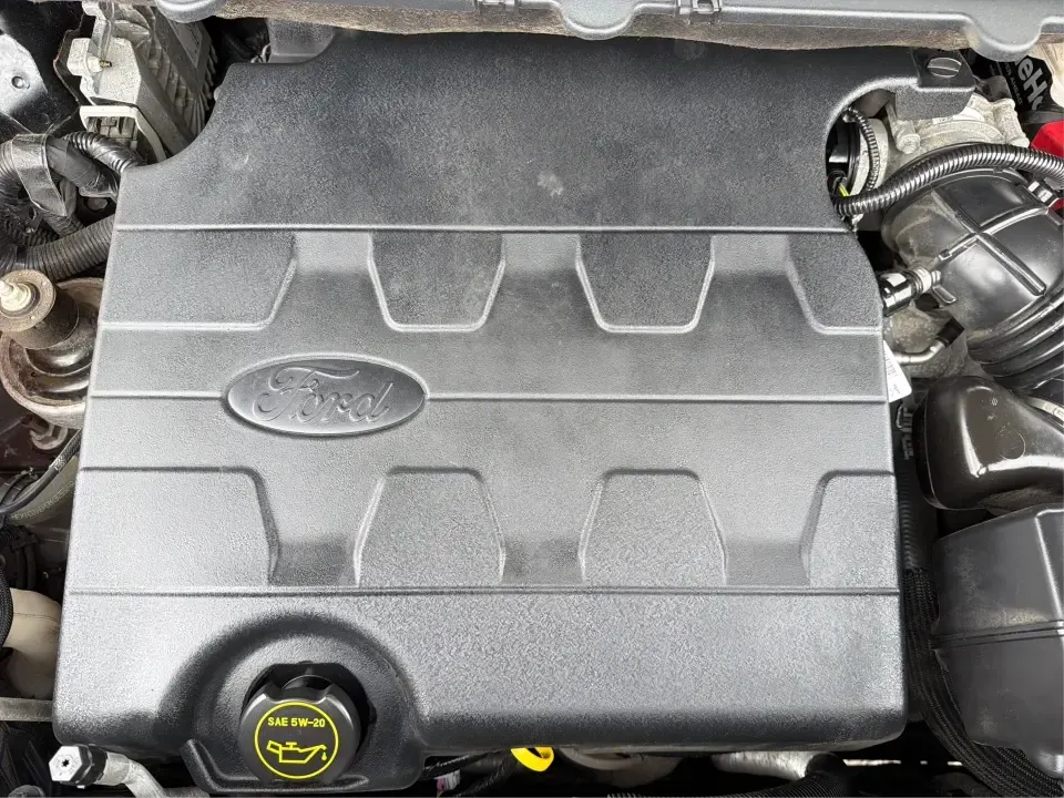 2018 Ford Edge Titanium (2FMPK4K82JB) with an 3.5L V6 DOHC 24V engine, 6A transmission, located at 1951 S Dayton Lakeview Rd., New Carlisle, OH, 45344, (937) 908-9800, 39.890999, -84.050255 - Need one SUV that can handle Ohio weather, keep the family comfortable, and still feel upscale for your daily commute? This 2018 Ford Edge Titanium in Shadow Black is built for real life-school runs, I-75 commuting, and weekend getaways to places like Charleston Falls Preserve-while giving you the p - Photo#11