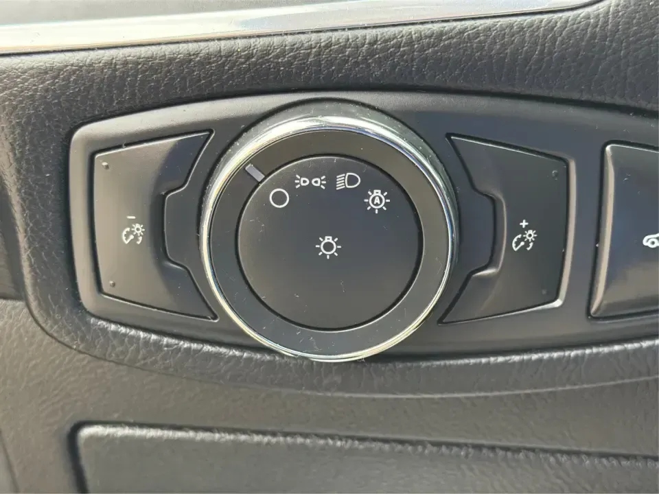 2018 Ford Edge Titanium (2FMPK4K82JB) with an 3.5L V6 DOHC 24V engine, 6A transmission, located at 1951 S Dayton Lakeview Rd., New Carlisle, OH, 45344, (937) 908-9800, 39.890999, -84.050255 - Need one SUV that can handle Ohio weather, keep the family comfortable, and still feel upscale for your daily commute? This 2018 Ford Edge Titanium in Shadow Black is built for real life-school runs, I-75 commuting, and weekend getaways to places like Charleston Falls Preserve-while giving you the p - Photo#17