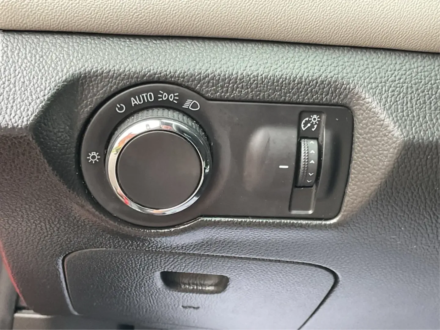 2016 Chevrolet Cruze Limited LS (1G1PC5SH5G7) with an Other engine, located at 1951 S Dayton Lakeview Rd., New Carlisle, OH, 45344, (937) 908-9800, 39.890999, -84.050255 - 2016 Chevrolet Cruze Limited LS - Photo#17