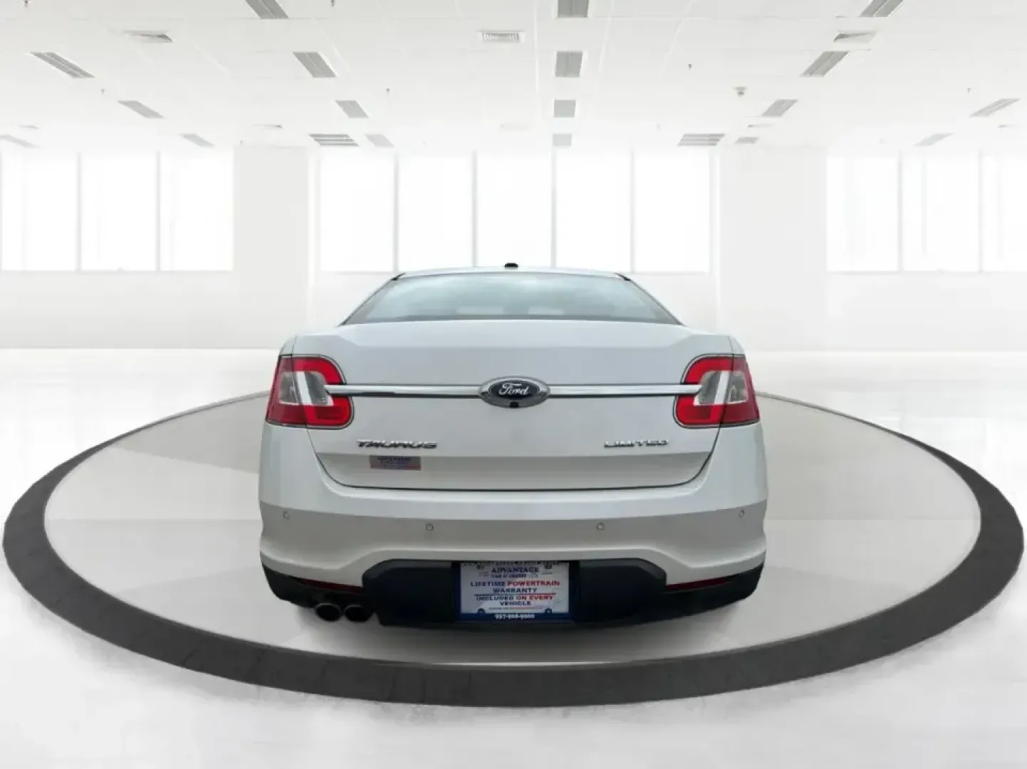 2012 Ford Taurus Limited (1FAHP2FW7CG) with an Duratec 3.5L V-6 DOHC engine, 6-Speed Automatic transmission, located at 401 Woodman Dr, Riverside, OH, 45431, (937) 908-9800, 39.760899, -84.123421 - Need a comfortable, confidence-inspiring sedan for long commutes down I-675, quick errands near The Greene, or smooth weekend drives to Downtown Dayton? This 2012 Ford Taurus Limited is built for real life-quiet, spacious, and loaded with premium features that make every mile feel easier, whether yo - Photo#3