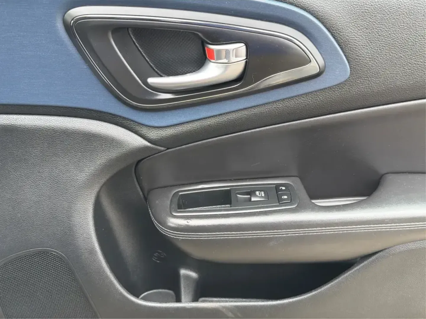 2015 Chrysler 200 S (1C3CCCBG7FN) with an 3.6L V6 DOHC 24V FFV engine, 9-Speed Automatic transmission, located at 8750 N County Rd 25A, Piqua, OH, 45356, (937) 908-9800, 40.164391, -84.232513 - Need a comfortable, stylish sedan for the daily commute between Piqua and Troy, quick errands down N County Rd 25A, or a weekend drive to River's Edge Park and the Great Miami River bike trail? This 2015 Chrysler 200 S is a smart pick for drivers who want V6 power, modern tech, and a refined cabin w - Photo#20