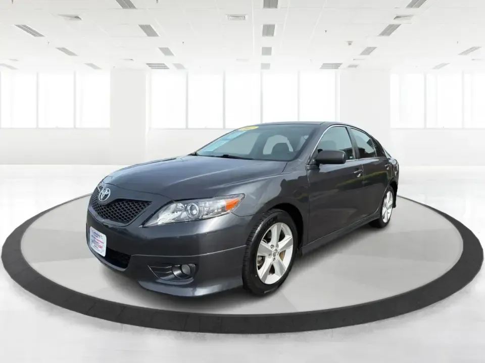 2011 Toyota Camry SE V6 (4T1BK3EK9BU) with an 3.5L V-6 DOHC engine, 6-Speed Automatic transmission, located at 8750 N County Rd 25A, Piqua, OH, 45356, (937) 908-9800, 40.164391, -84.232513 - Need a commuter that can eat up I75 miles all week, then still feel sporty for a Saturday drive past the Great Miami River or out toward the Miami Valley? This 2011 Toyota Camry SE V6 is the kind of practical-yet-fun sedan that fits real life in Piqua-reliable for work runs, comfortable for family e - Photo#8