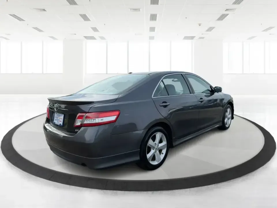 2011 Toyota Camry SE V6 (4T1BK3EK9BU) with an 3.5L V-6 DOHC engine, 6-Speed Automatic transmission, located at 4508 South Dixie Dr, Moraine, OH, 45439, (937) 908-9800, 39.689976, -84.218452 - Need a commuter that can eat up I75 miles all week, then still feel sporty for a Saturday drive past the Great Miami River or out toward the Miami Valley? This 2011 Toyota Camry SE V6 is the kind of practical-yet-fun sedan that fits real life in Piqua-reliable for work runs, comfortable for family e - Photo#2