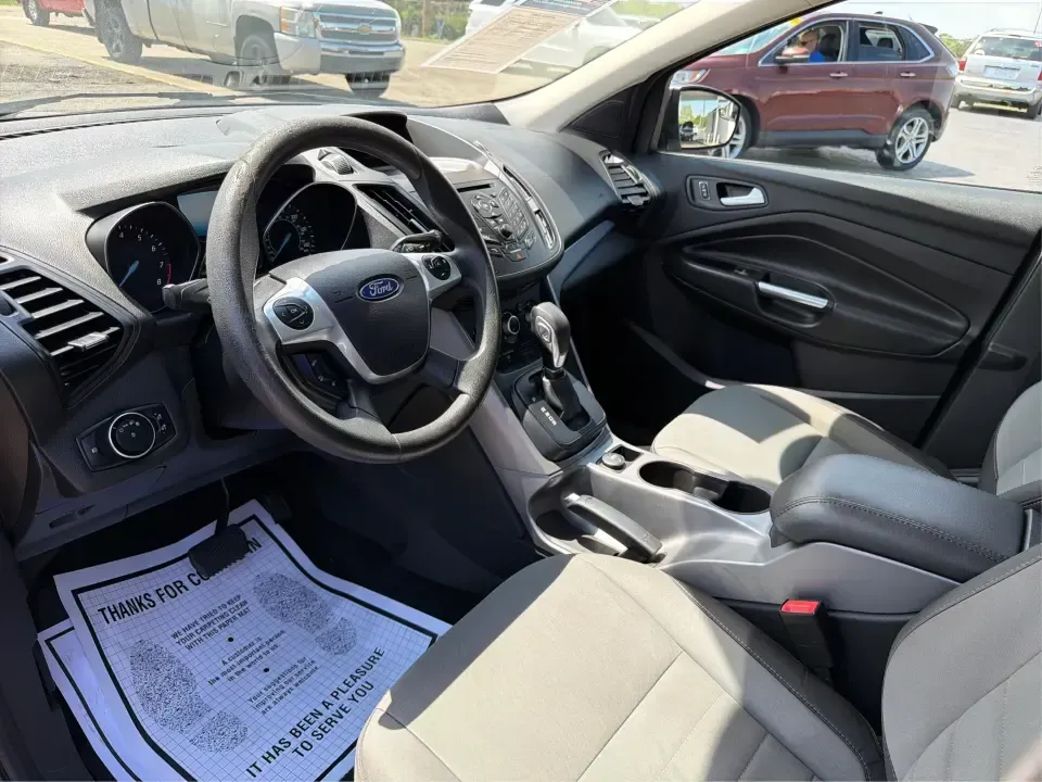 2016 Ford Escape SE (1FMCU0G77GU) with an 2.5L L4 DOHC 16V engine, 6-Speed Automatic transmission, located at 4508 South Dixie Dr, Moraine, OH, 45439, (937) 908-9800, 39.689976, -84.218452 - Whether you're commuting up and down South Dixie Drive, running errands between Moraine and Dayton, or packing up for a weekend getaway, this 2016 Ford Escape SE is the kind of practical SUV that fits real life. It's easy to park, comfortable for daily driving, and versatile enough for everything fr - Photo#9