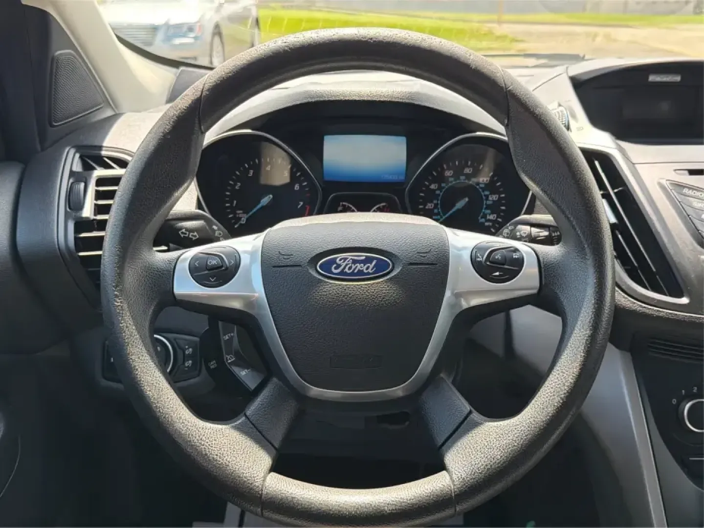 2016 Ford Escape SE (1FMCU0G77GU) with an 2.5L L4 DOHC 16V engine, 6-Speed Automatic transmission, located at 4508 South Dixie Dr, Moraine, OH, 45439, (937) 908-9800, 39.689976, -84.218452 - Whether you're commuting up and down South Dixie Drive, running errands between Moraine and Dayton, or packing up for a weekend getaway, this 2016 Ford Escape SE is the kind of practical SUV that fits real life. It's easy to park, comfortable for daily driving, and versatile enough for everything fr - Photo#16
