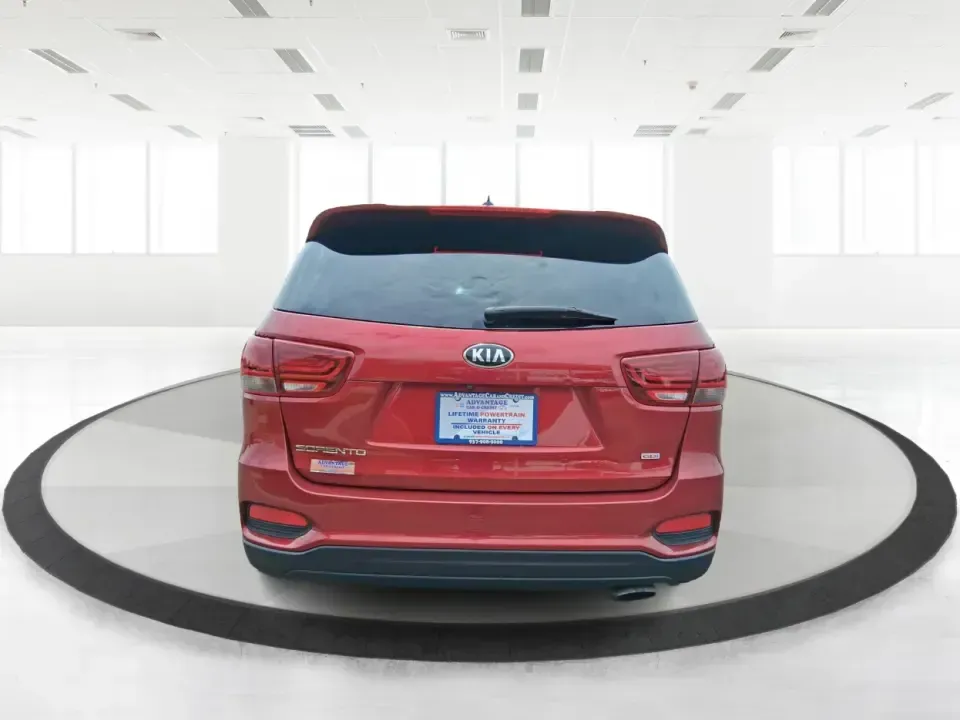 2019 Kia Sorento 2.4L LX (5XYPGDA32KG) with an 2.4L I-4 gasoline direct injection engine, 6A transmission, located at 1184 Kauffman Ave, Fairborn, OH, 45324, (937) 908-9800, 39.807072, -84.030914 - Pack up the kids, load the cooler, and head out for a weekend at John Bryan State Park or a day trip to the National Museum of the U.S. Air Force-this 2019 Kia Sorento LX is the kind of SUV that fits real life in Fairborn. With three-row flexibility, confident capability, and everyday comfort, it's - Photo#3