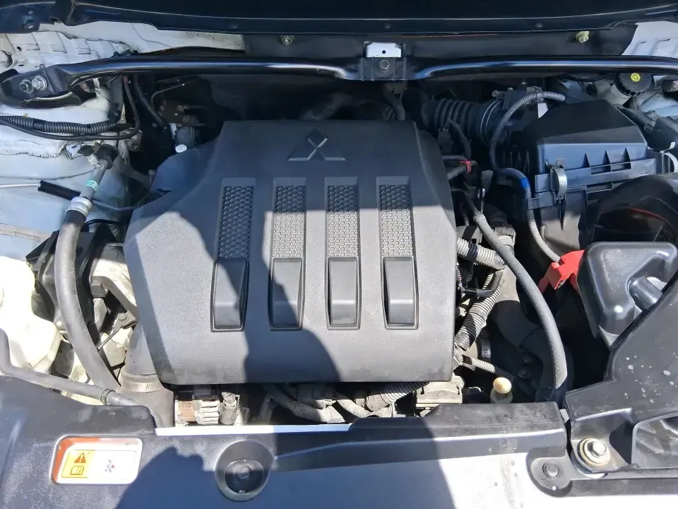 2018 Mitsubishi Eclipse Cross ES (JA4AS3AA2JZ) with an 1.5L I-4 gasoline direct injection engine, CVT transmission, located at 1184 Kauffman Ave, Fairborn, OH, 45324, (937) 908-9800, 39.807072, -84.030914 - Need a smart, versatile SUV that can handle the weekday commute to Wright-Patterson AFB, quick grocery runs near Fairfield Commons, and spontaneous weekend getaways out toward John Bryan State Park? This 2018 Mitsubishi Eclipse Cross ES is built for exactly that kind of real-life schedule-compact en - Photo#11