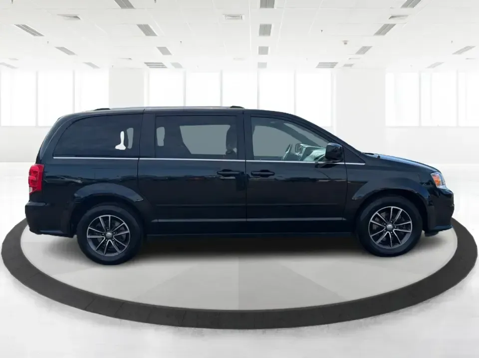 2017 Dodge Grand Caravan SXT (2C4RDGCG6HR) with an Pentastar 3.6L V-6 DOHC engine, 6A transmission, located at 1230 East Main St, Xenia, OH, 45385, (937) 908-9800, 39.688026, -83.910172 - Make school drop-offs, grocery runs, and weekend road trips feel easy again in a family-ready van that's built to haul people, gear, and memories. This 2017 Dodge Grand Caravan SXT in Black Onyx Crystal Pearlcoat is a smart pick for growing families, busy commuters who need space, and budget-conscio - Photo#1