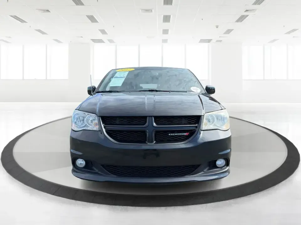 2017 Dodge Grand Caravan SXT (2C4RDGCG6HR) with an Pentastar 3.6L V-6 DOHC engine, 6A transmission, located at 1230 East Main St, Xenia, OH, 45385, (937) 908-9800, 39.688026, -83.910172 - Make school drop-offs, grocery runs, and weekend road trips feel easy again in a family-ready van that's built to haul people, gear, and memories. This 2017 Dodge Grand Caravan SXT in Black Onyx Crystal Pearlcoat is a smart pick for growing families, busy commuters who need space, and budget-conscio - Photo#7