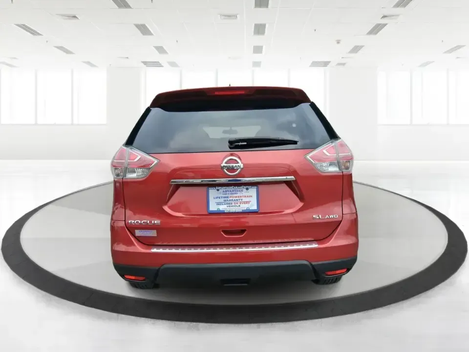 2016 Nissan Rogue SL (5N1AT2MV7GC) with an 2.5L I-4 DOHC engine, CVT transmission, located at 1230 East Main St, Xenia, OH, 45385, (937) 908-9800, 39.688026, -83.910172 - Picture your next Ohio weekend: packing up for John Bryan State Park, cruising out toward Clifton Gorge, or simply making the school run and the daily commute down US-35 feel easier and more comfortable. This 2016 Nissan Rogue SL in eye-catching Cayenne Red is the kind of practical, do-it-all SUV th - Photo#3