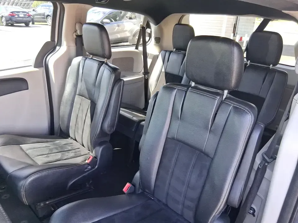 2018 Dodge Grand Caravan SXT (2C4RDGCG5JR) with an Pentastar 3.6L V-6 DOHC engine, 6A transmission, located at 8750 N County Rd 25A, Piqua, OH, 45356, (937) 908-9800, 40.164391, -84.232513 - Road-trip weekends to Indian Lake, daily school drop-offs, and stress-free grocery runs-all get easier when you have a van built for real life. This 2018 Dodge Grand Caravan SXT in Billet Clearcoat is a smart pick for growing families, busy commuters traveling up and down I75, and budget-conscious b - Photo#10