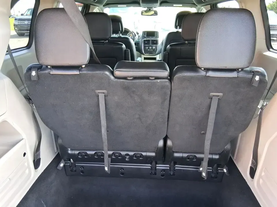 2018 Dodge Grand Caravan SXT (2C4RDGCG5JR) with an Pentastar 3.6L V-6 DOHC engine, 6A transmission, located at 880 E. National Road, Vandalia, OH, 45377, (937) 908-9800, 39.891918, -84.183594 - Road-trip weekends to Indian Lake, daily school drop-offs, and stress-free grocery runs-all get easier when you have a van built for real life. This 2018 Dodge Grand Caravan SXT in Billet Clearcoat is a smart pick for growing families, busy commuters traveling up and down I75, and budget-conscious b - Photo#12