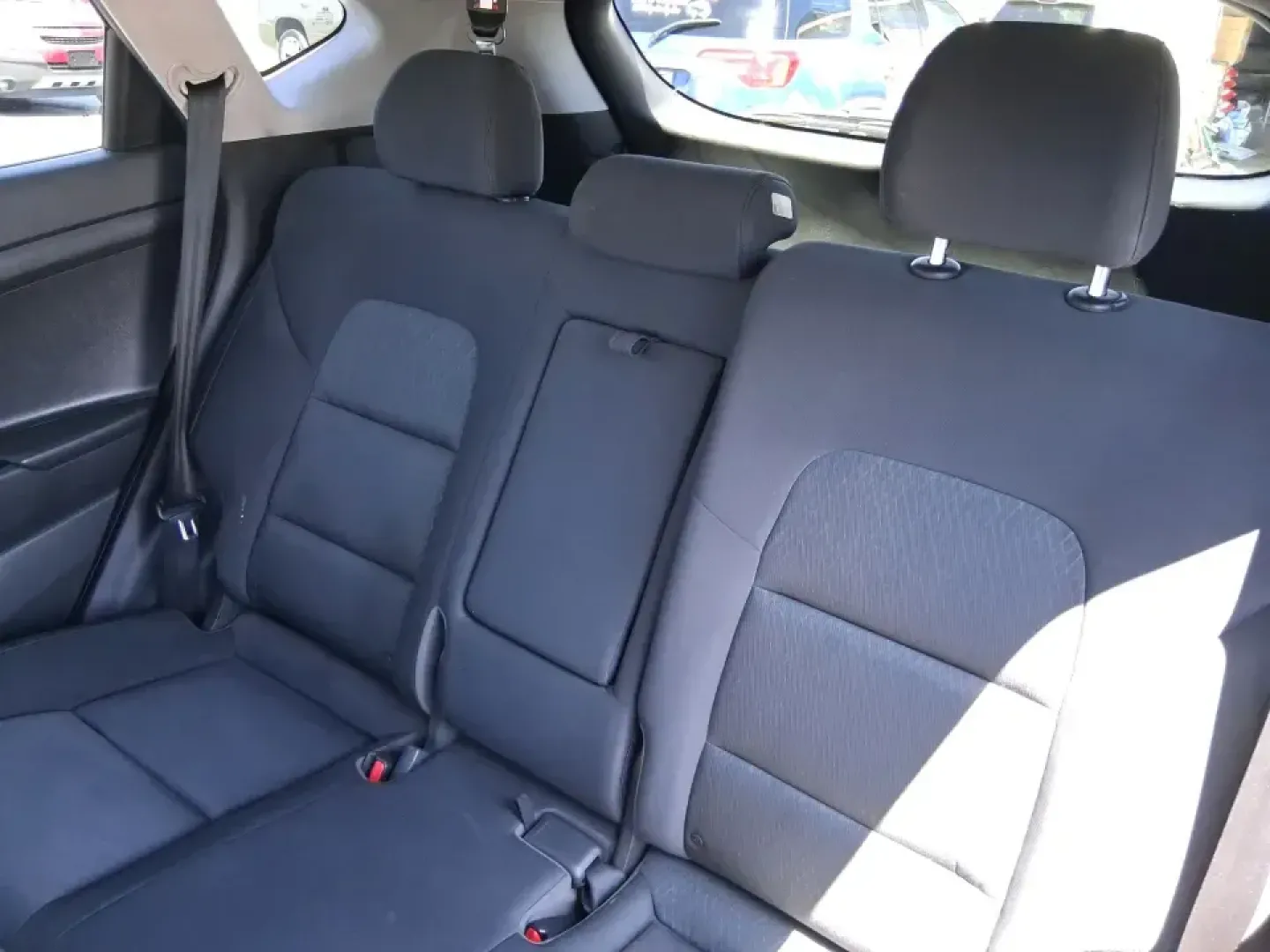 2018 Hyundai Tucson SEL (KM8J33A43JU) with an Nu 2L I-4 gasoline direct injection engine, 6A transmission, located at 4508 South Dixie Dr, Moraine, OH, 45439, (937) 908-9800, 39.689976, -84.218452 - Need a practical SUV that fits real life in the Miami Valley-school runs, I-75 commutes, and weekend getaways to Cox Arboretum or Carillon Historical Park? This 2018 Hyundai Tucson SEL in Coliseum Gray is a smart, comfortable choice for drivers who want SUV versatility without the bulky feel, and it - Photo#10