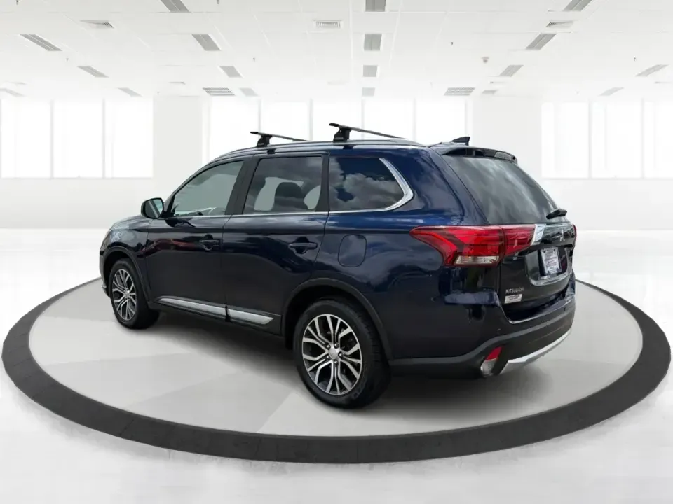 2018 Mitsubishi Outlander SEL (JA4AD3A39JJ) with an 2.4L I-4 variable valve control engine, CVT transmission, located at 1230 East Main St, Xenia, OH, 45385, (937) 908-9800, 39.688026, -83.910172 - Weekend road trips to John Bryan State Park, daily commutes down US-35, or school-drop runs around Xenia's neighborhoods-this 2018 Mitsubishi Outlander SEL is the kind of SUV that fits real life. Finished in eye-catching Cosmic Blue Metallic and built with three-row flexibility, it's a smart pick fo - Photo#4