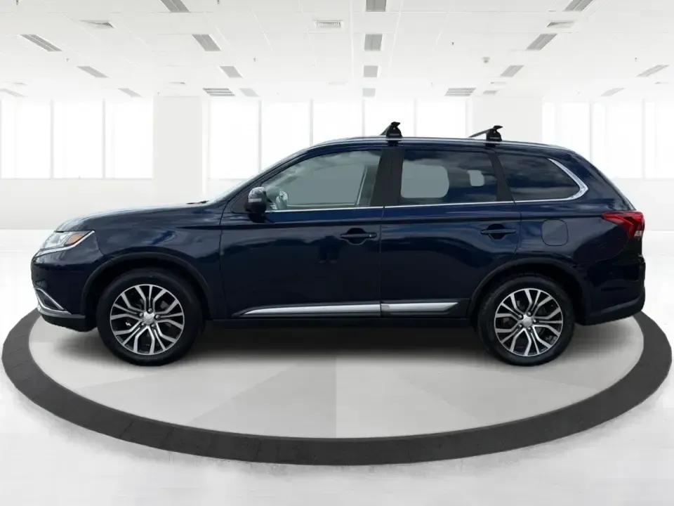 2018 Mitsubishi Outlander SEL (JA4AD3A39JJ) with an 2.4L I-4 variable valve control engine, CVT transmission, located at 1230 East Main St, Xenia, OH, 45385, (937) 908-9800, 39.688026, -83.910172 - Weekend road trips to John Bryan State Park, daily commutes down US-35, or school-drop runs around Xenia's neighborhoods-this 2018 Mitsubishi Outlander SEL is the kind of SUV that fits real life. Finished in eye-catching Cosmic Blue Metallic and built with three-row flexibility, it's a smart pick fo - Photo#5