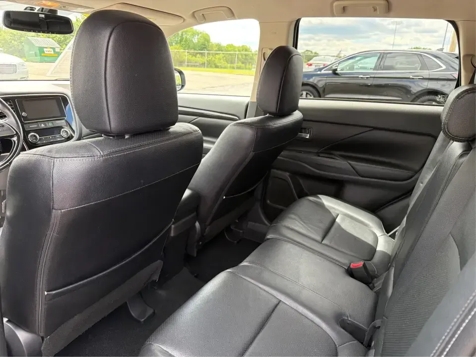 2018 Mitsubishi Outlander SEL (JA4AD3A39JJ) with an 2.4L I-4 variable valve control engine, CVT transmission, located at 1230 East Main St, Xenia, OH, 45385, (937) 908-9800, 39.688026, -83.910172 - Weekend road trips to John Bryan State Park, daily commutes down US-35, or school-drop runs around Xenia's neighborhoods-this 2018 Mitsubishi Outlander SEL is the kind of SUV that fits real life. Finished in eye-catching Cosmic Blue Metallic and built with three-row flexibility, it's a smart pick fo - Photo#10