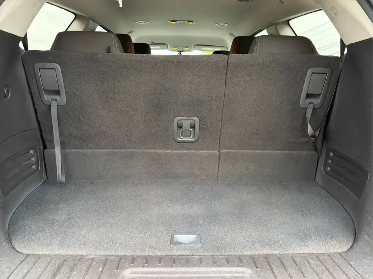 2016 Chevrolet Traverse 1LT (1GNKRGKD1GJ) with an 3.6L V-6 gasoline direct injection engine, 6A transmission, located at 8750 N County Rd 25A, Piqua, OH, 45356, (937) 908-9800, 40.164391, -84.232513 - Load up the kids, the cooler, and the weekend plans-this 2016 Chevrolet Traverse 1LT is the kind of family-ready SUV that makes school runs, long commutes, and Ohio road trips feel simpler. With three-row flexibility, a confident 3.6L V6, and everyday comfort features, it's a smart pick for growing- Photo#12
