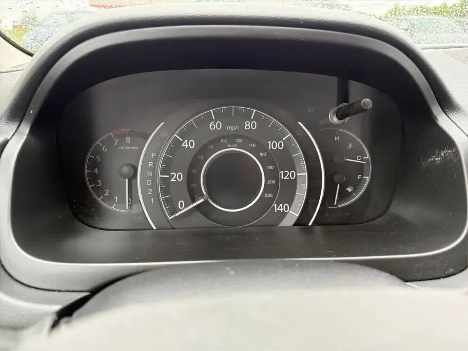 2014 Honda CR-V LX (2HKRM4H30EH) with an 2.4L I-4 DOHC engine, 5-Speed Automatic transmission, located at 401 Woodman Dr, Riverside, OH, 45431, (937) 908-9800, 39.760899, -84.123421 - Picture your next weekend: a quick run down Woodman Dr for errands, a family day at Riverscape MetroPark, or an easy I675 commute with room for groceries, strollers, and sports gear. This 2014 Honda CRV LX in Twilight Blue Metallic is the kind of practical SUV that fits real life in Riverside, Ohio- - Photo#14