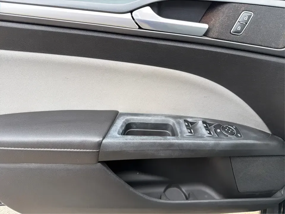 2014 Ford Fusion S (3FA6P0G78ER) with an Duratec 2.5L I-4 DOHC engine, located at 8750 N County Rd 25A, Piqua, OH, 45356, (937) 908-9800, 40.164391, -84.232513 - Are you on the hunt for a reliable sedan that fits seamlessly into your everyday life? Look no further than this stunning 2014 Ford Fusion S, available now at Advantage Car and Credit in Fairborn, OH. This vehicle is the perfect choice for budget-conscious buyers or families needing a dependable rid - Photo#18