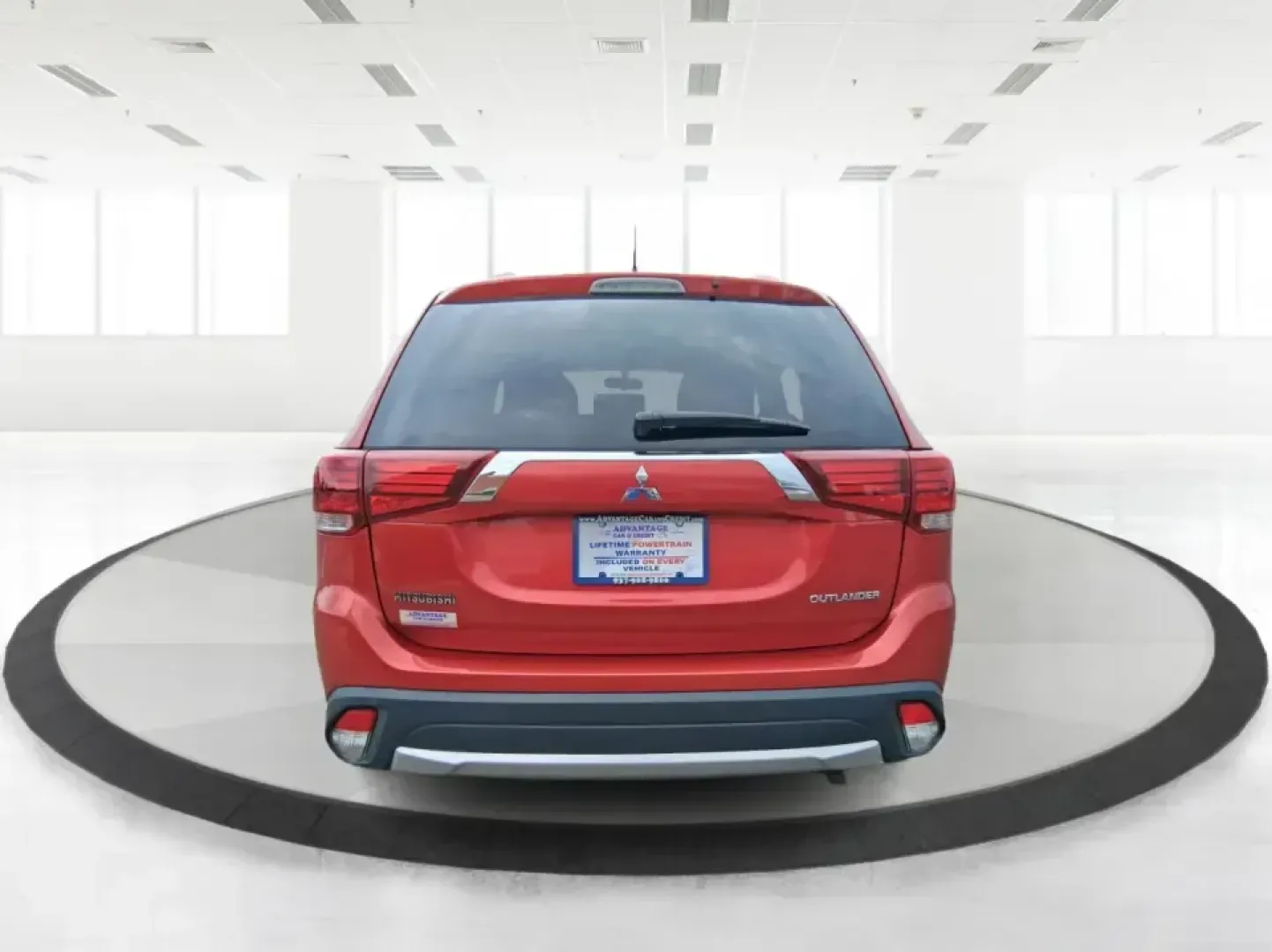 2016 Mitsubishi Outlander ES (JA4AZ3A34GZ) with an 2.4L I-4 variable valve control engine, CVT transmission, located at 401 Woodman Dr, Riverside, OH, 45431, (937) 908-9800, 39.760899, -84.123421 - Weekend getaways to Eastwood MetroPark, carpools across Riverside, and comfortable commutes down I675 feel a lot easier when you've got a versatile SUV that can flex with real life. This 2016 Mitsubishi Outlander ES in eye-catching Rally Red Metallic is built for the buyer who wants space, capabilit- Photo#3