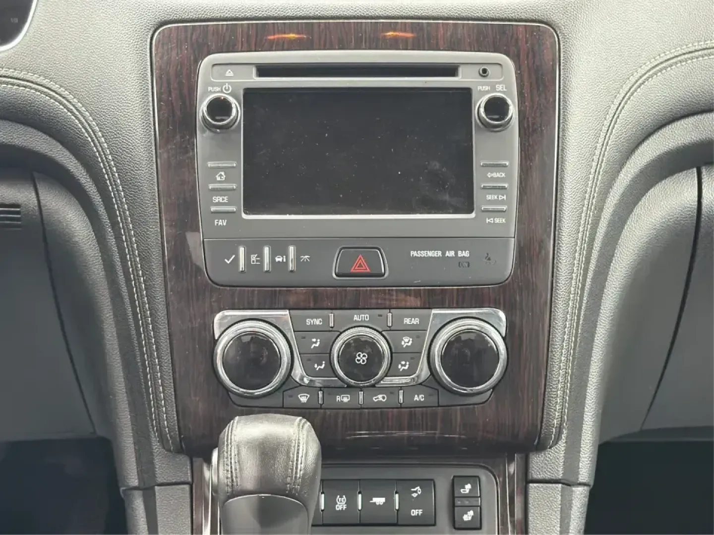 2017 Chevrolet Traverse 2LT (1GNKVHKD5HJ) with an 3.6L V-6 gasoline direct injection engine, 6A transmission, located at 1951 S Dayton Lakeview Rd., New Carlisle, OH, 45344, (937) 908-9800, 39.890999, -84.050255 - Big weekend plans, a growing family, or a daily commute that demands space and comfort? This 2017 Chevrolet Traverse 2LT is the kind of SUV that fits real life in Riverside-ready for school drop-offs, Costco runs, and road trips out toward Hocking Hills with room for friends, gear, and everyone's sn - Photo#12