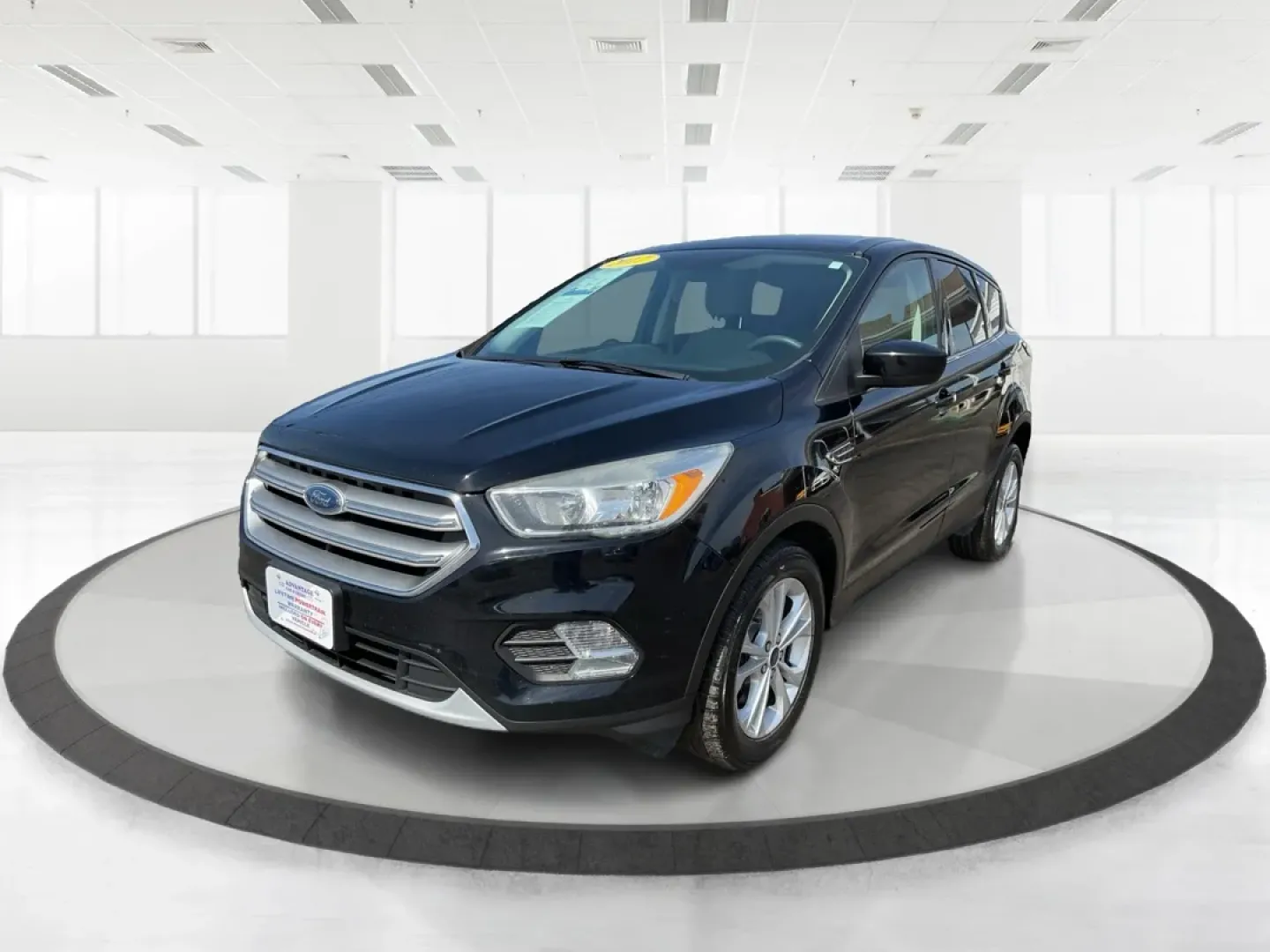 2017 Ford Escape SE (1FMCU0G9XHU) with an EcoBoost 1.5L I-4 gasoline direct injection engine, located at 1184 Kauffman Ave, Fairborn, OH, 45324, (937) 908-9800, 39.807072, -84.030914 - ### Discover the Adventure of the 2017 Ford Escape SE at Advantage Car and Credit<br /> <br /> If you're seeking a vehicle that perfectly adapts to your active lifestyle, look no further than the 2017 Ford Escape SE, available now at Advantage Car and Credit in Fairborn, OH. Whether you're embarking - Photo#8