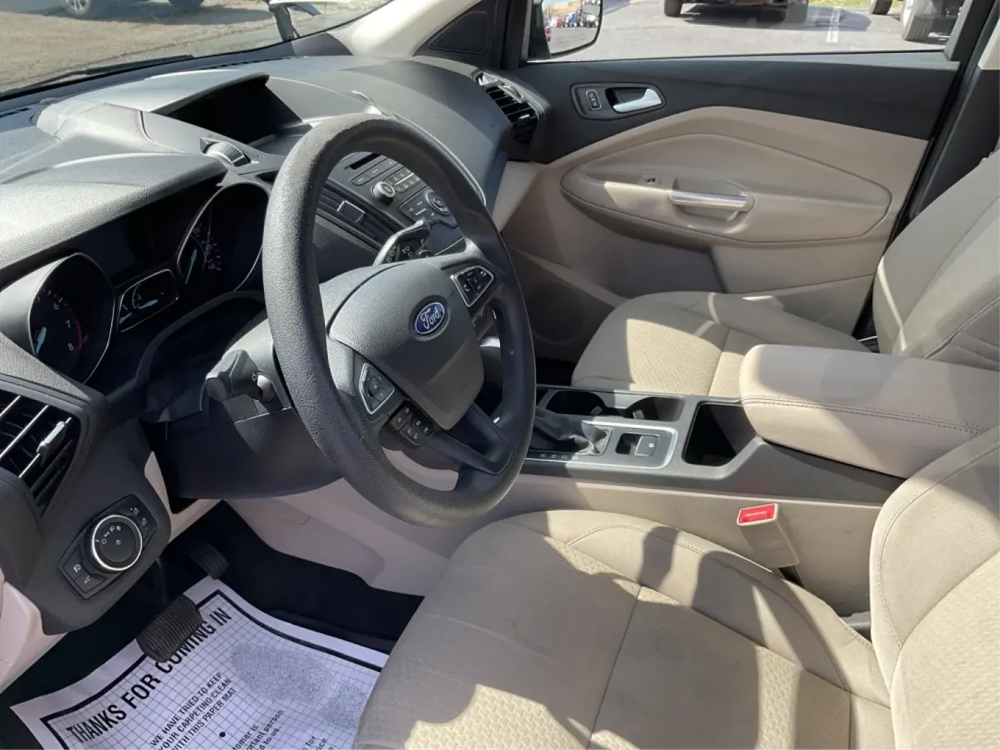 2017 Ford Escape SE (1FMCU0G9XHU) with an EcoBoost 1.5L I-4 gasoline direct injection engine, located at 1184 Kauffman Ave, Fairborn, OH, 45324, (937) 908-9800, 39.807072, -84.030914 - ### Discover the Adventure of the 2017 Ford Escape SE at Advantage Car and Credit<br /> <br /> If you're seeking a vehicle that perfectly adapts to your active lifestyle, look no further than the 2017 Ford Escape SE, available now at Advantage Car and Credit in Fairborn, OH. Whether you're embarking - Photo#9