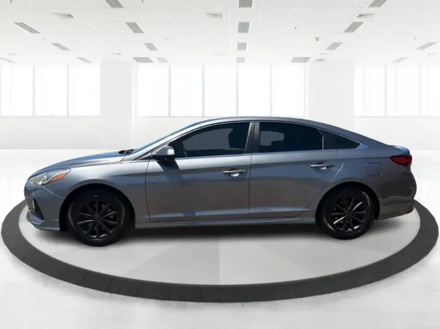 2018 Hyundai Sonata Eco (5NPE24AA3JH) with an 1.6L L4 DOHC 16V TURBO engine, 7A transmission, located at 1951 S Dayton Lakeview Rd., New Carlisle, OH, 45344, (937) 908-9800, 39.890999, -84.050255 - Need a smart, fuel-friendly sedan for a long commute to Dayton, a weekend run to Springfield, or daily school-and-grocery duty around Clark County? This 2018 Hyundai Sonata ECO is built for real life: comfortable for highway miles, easy to park in town, and efficient enough to keep your routine movi- Photo#5