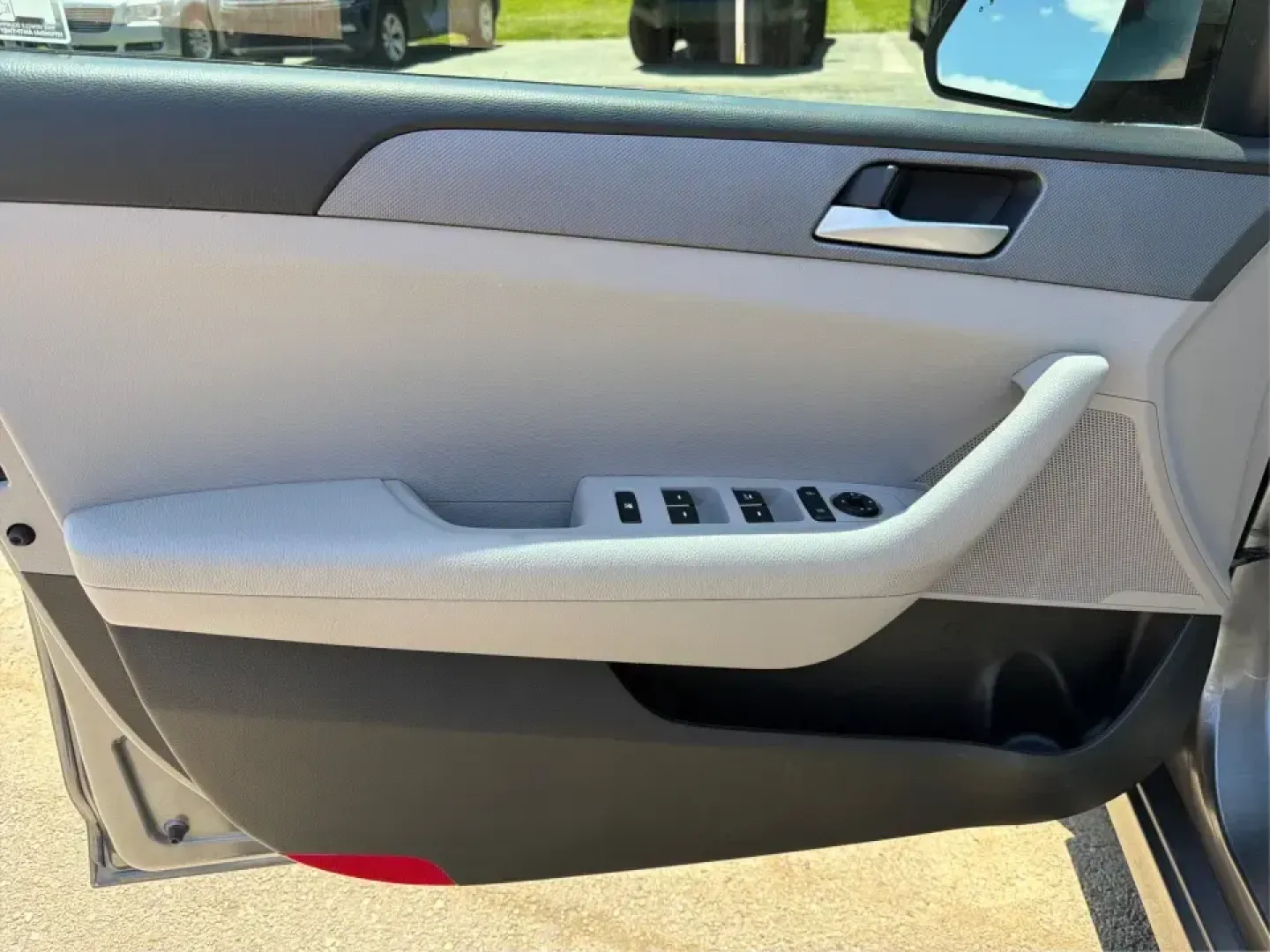 2018 Hyundai Sonata Eco (5NPE24AA3JH) with an 1.6L L4 DOHC 16V TURBO engine, 7A transmission, located at 1951 S Dayton Lakeview Rd., New Carlisle, OH, 45344, (937) 908-9800, 39.890999, -84.050255 - Need a smart, fuel-friendly sedan for a long commute to Dayton, a weekend run to Springfield, or daily school-and-grocery duty around Clark County? This 2018 Hyundai Sonata ECO is built for real life: comfortable for highway miles, easy to park in town, and efficient enough to keep your routine movi- Photo#19