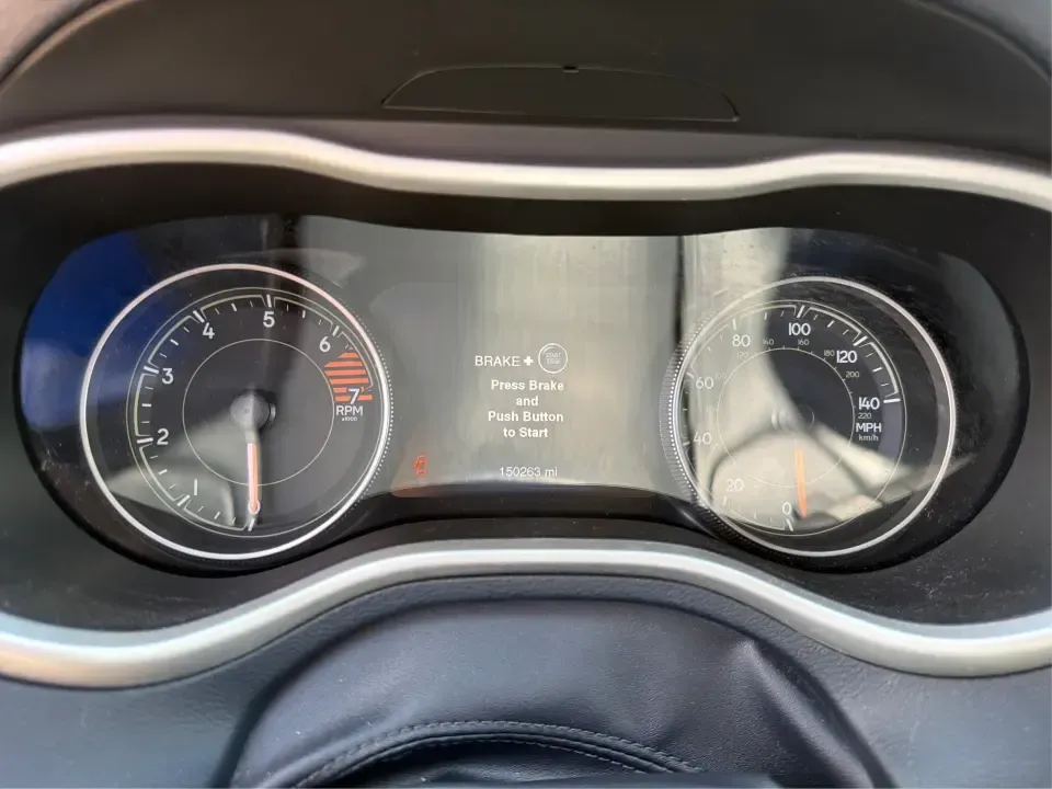 2016 Jeep Cherokee Limited (1C4PJMDB9GW) with an 2.4L L4 DOHC 16V engine, 9A transmission, located at 1184 Kauffman Ave, Fairborn, OH, 45324, (937) 908-9800, 39.807072, -84.030914 - Weekend escapes to John Bryan State Park, snowy commutes to Wright-Patterson AFB, or a comfortable daily run down I675-this 2016 Jeep Cherokee Limited is built for the Fairborn lifestyle. With confident AWD capability, a refined interior, and smart tech for navigation and connectivity, it's a great - Photo#15