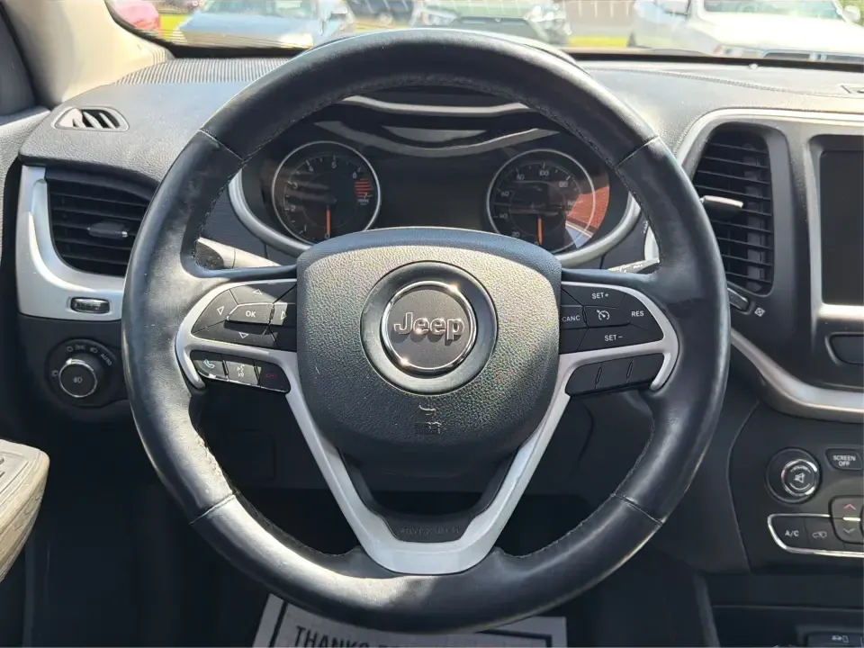 2016 Jeep Cherokee Limited (1C4PJMDB9GW) with an 2.4L L4 DOHC 16V engine, 9A transmission, located at 1184 Kauffman Ave, Fairborn, OH, 45324, (937) 908-9800, 39.807072, -84.030914 - Weekend escapes to John Bryan State Park, snowy commutes to Wright-Patterson AFB, or a comfortable daily run down I675-this 2016 Jeep Cherokee Limited is built for the Fairborn lifestyle. With confident AWD capability, a refined interior, and smart tech for navigation and connectivity, it's a great - Photo#16