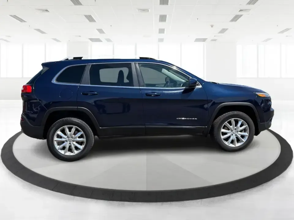 2016 Jeep Cherokee Limited 4WD (1C4PJMDB9GW) with an 2.4L L4 DOHC 16V engine, 9A transmission, located at 1099 N County Rd 25A, Troy, OH, 45373, (937) 908-9800, 40.057079, -84.212883 - Picture your next weekend: loading up the family for a quick trip to Charleston Falls Preserve, cruising out toward Taylorsville MetroPark, or taking the scenic backroads around Troy with confident four-wheel-drive capability and premium comfort. This 2016 Jeep Cherokee Limited 4WD in standout True- Photo#1