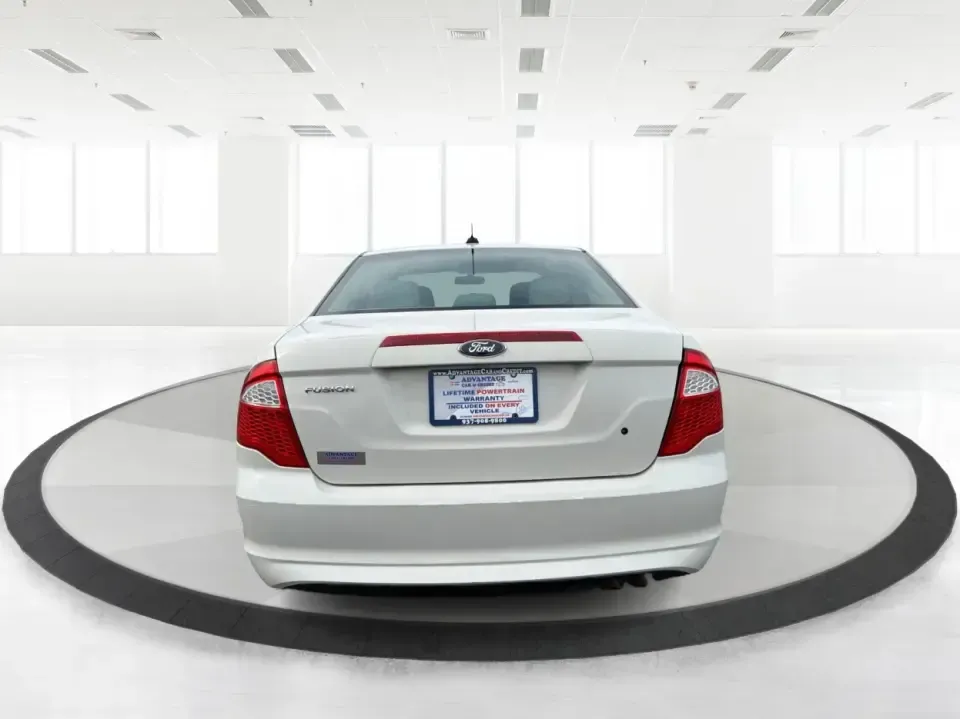2012 Ford Fusion S (3FAHP0GA0CR) with an 2.5L L4 DOHC 16V engine, located at 8750 N County Rd 25A, Piqua, OH, 45356, (937) 908-9800, 40.164391, -84.232513 - Need a reliable commuter that still feels comfortable for weekend getaways and everyday errands around Troy? This 2012 Ford Fusion S sedan is a smart pick for drivers who want a dependable, easy-to-live-with car for trips down I75, quick runs to the Troy Community Center, or relaxed evenings cruisin- Photo#3