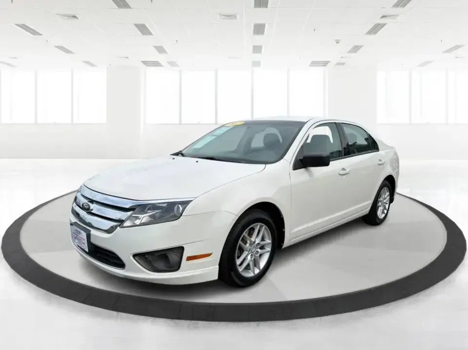 2012 Ford Fusion S (3FAHP0GA0CR) with an 2.5L L4 DOHC 16V engine, located at 8750 N County Rd 25A, Piqua, OH, 45356, (937) 908-9800, 40.164391, -84.232513 - Need a reliable commuter that still feels comfortable for weekend getaways and everyday errands around Troy? This 2012 Ford Fusion S sedan is a smart pick for drivers who want a dependable, easy-to-live-with car for trips down I75, quick runs to the Troy Community Center, or relaxed evenings cruisin- Photo#8