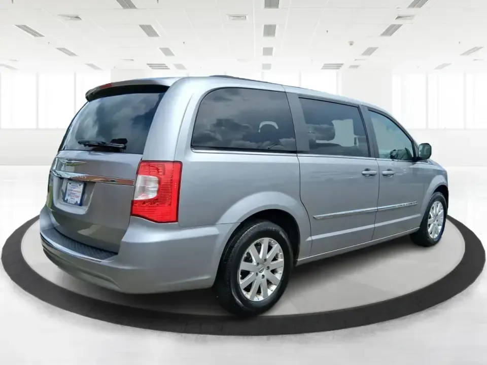 2016 Chrysler Town and Country Touring (2C4RC1BG4GR) with an 3.6L V6 DOHC 24V engine, 6A transmission, located at 1184 Kauffman Ave, Fairborn, OH, 45324, (937) 908-9800, 39.807072, -84.030914 - Load up the kids, the cooler, and the playlist-this 2016 Chrysler Town and Country Touring is built for real life in Fairborn, from school drop-offs and Wright-Patterson AFB commutes to weekend trips up I-675 and family days at Wright State University events. With its comfortable cabin, flexible s - Photo#2