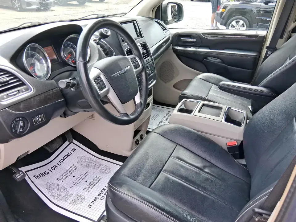 2016 Chrysler Town and Country Touring (2C4RC1BG4GR) with an 3.6L V6 DOHC 24V engine, 6A transmission, located at 1184 Kauffman Ave, Fairborn, OH, 45324, (937) 908-9800, 39.807072, -84.030914 - Load up the kids, the cooler, and the playlist-this 2016 Chrysler Town and Country Touring is built for real life in Fairborn, from school drop-offs and Wright-Patterson AFB commutes to weekend trips up I-675 and family days at Wright State University events. With its comfortable cabin, flexible s - Photo#9