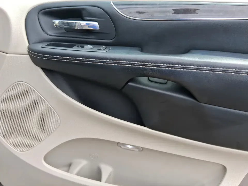 2016 Chrysler Town and Country Touring (2C4RC1BG4GR) with an 3.6L V6 DOHC 24V engine, 6A transmission, located at 1184 Kauffman Ave, Fairborn, OH, 45324, (937) 908-9800, 39.807072, -84.030914 - Load up the kids, the cooler, and the playlist-this 2016 Chrysler Town and Country Touring is built for real life in Fairborn, from school drop-offs and Wright-Patterson AFB commutes to weekend trips up I-675 and family days at Wright State University events. With its comfortable cabin, flexible s - Photo#20