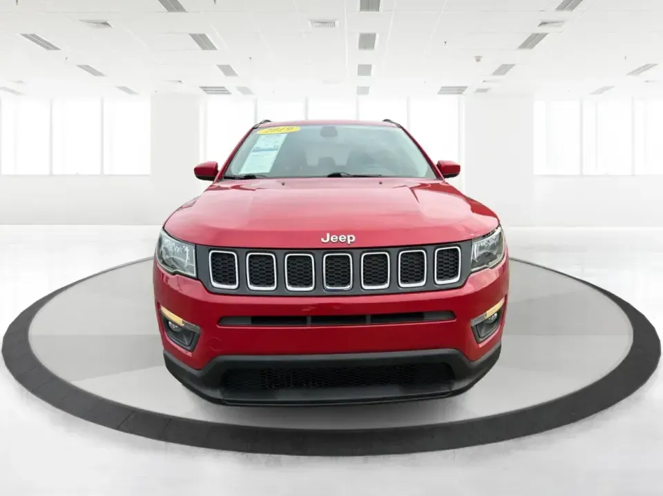 2019 Jeep Compass Sport 4WD (3C4NJDBB9KT) with an 2.4L L4 DOHC 16V engine, located at 1951 S Dayton Lakeview Rd., New Carlisle, OH, 45344, (937) 908-9800, 39.890999, -84.050255 - Picture your next Ohio road trip: loading up for a weekend at Buck Creek State Park, commuting down I70 toward Dayton, or navigating winter backroads around New Carlisle with confidence. This 2019 Jeep Compass Latitude 4x4 in striking Redline Pearlcoat is the kind of SUV that fits real life-comforta - Photo#7