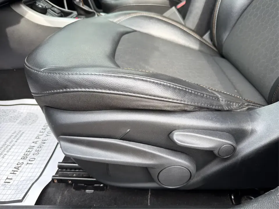 2019 Jeep Compass Sport 4WD (3C4NJDBB9KT) with an 2.4L L4 DOHC 16V engine, located at 1951 S Dayton Lakeview Rd., New Carlisle, OH, 45344, (937) 908-9800, 39.890999, -84.050255 - Picture your next Ohio road trip: loading up for a weekend at Buck Creek State Park, commuting down I70 toward Dayton, or navigating winter backroads around New Carlisle with confidence. This 2019 Jeep Compass Latitude 4x4 in striking Redline Pearlcoat is the kind of SUV that fits real life-comforta - Photo#18