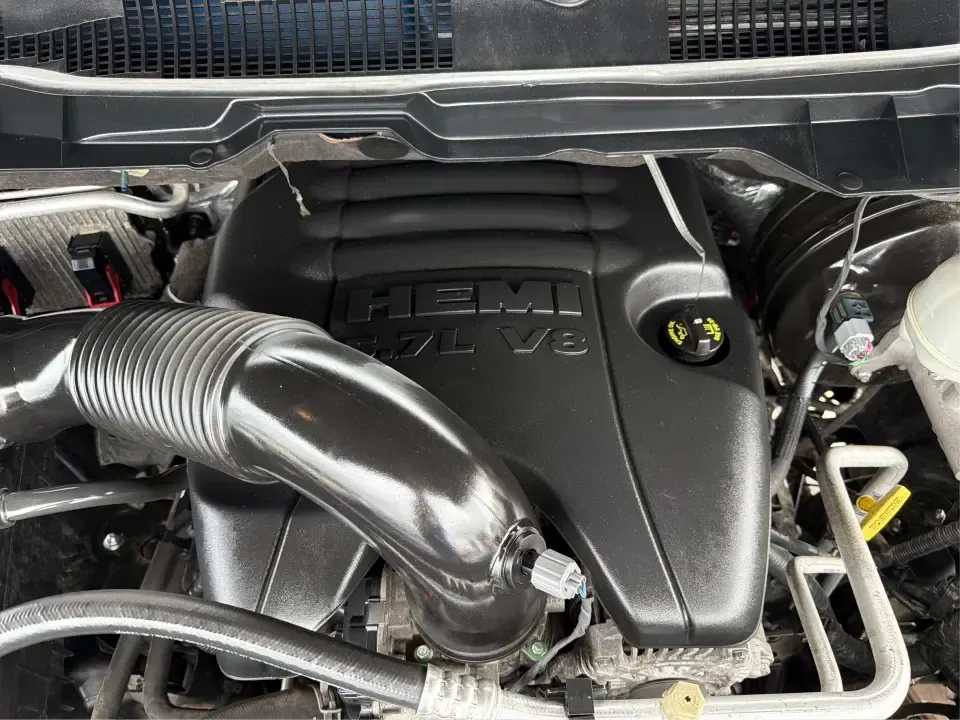 2016 Ram 1500 SLT Crew Cab SWB 4WD (3C6RR7LT3GG) with an 5.7L V8 OHV 16V engine, 6A transmission, located at 401 Woodman Dr, Riverside, OH, 45431, (937) 908-9800, 39.760899, -84.123421 - Weekend lake trips, hauling gear for a home project, or commuting from Riverside to Dayton with room for the whole crew-this 2016 Ram 1500 Big Horn Crew Cab is built for real-life schedules and real-life needs. Finished in eye-catching True Blue Pearlcoat and powered by a strong 5.7L V8, it's the ki- Photo#11