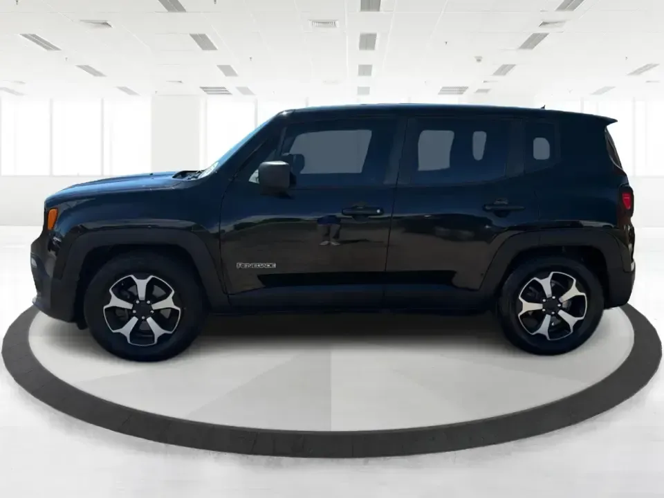 2016 Jeep Renegade Sport FWD (ZACCJAAT2GP) with an 2.4L L4 DOHC 16V engine, 6M transmission, located at 1951 S Dayton Lakeview Rd., New Carlisle, OH, 45344, (937) 908-9800, 39.890999, -84.050255 - Need a practical crossover that can handle the daily commute to Dayton, quick school runs, and spontaneous weekend escapes to Buck Creek State Park? This 2016 Jeep Renegade Sport in Black is built for real-life Ohio driving-easy to park downtown, confident on I70 and Route 235, and versatile enough- Photo#5