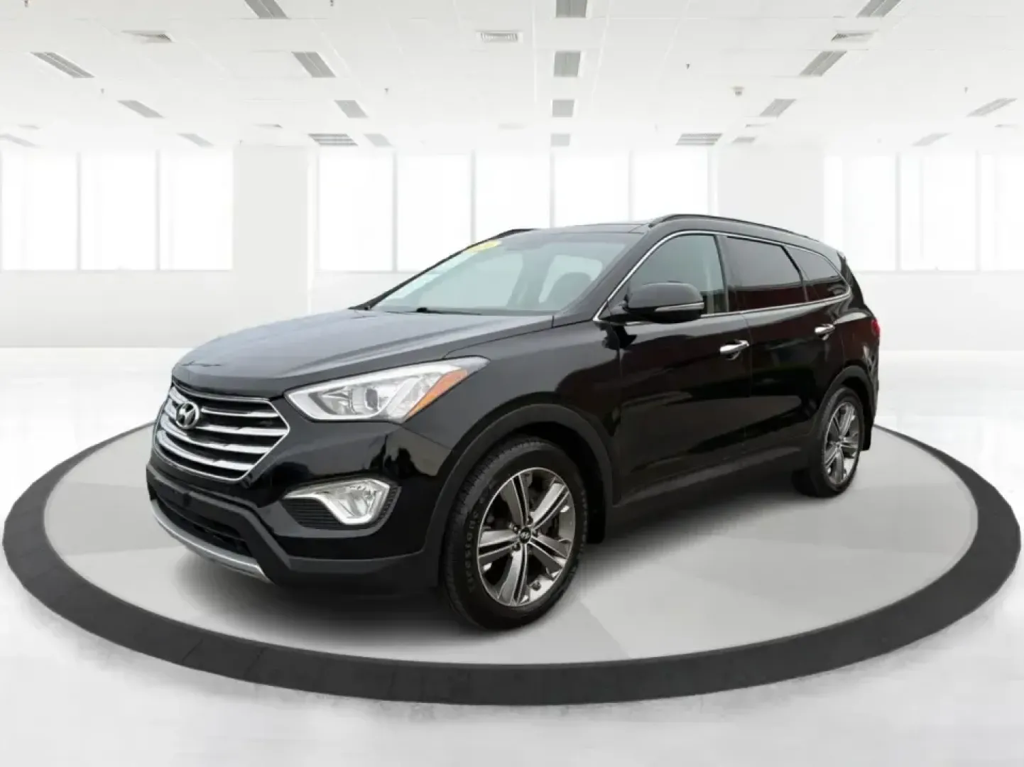2014 Hyundai Santa Fe Limited AWD (KM8SRDHF4EU) with an 3.3L V6 DOHC 24V engine, 6-Speed Automatic transmission, located at 401 Woodman Dr, Riverside, OH, 45431, (937) 908-9800, 39.760899, -84.123421 - Picture your next weekend: loading up the family for a day at John Bryan State Park, heading out for youth sports in Beavercreek, or cruising I35 and US68 for an easy commute to Dayton. This 2014 Hyundai Santa Fe Limited AWD is built for real life in and around Xenia-roomy enough for growing familie- Photo#8