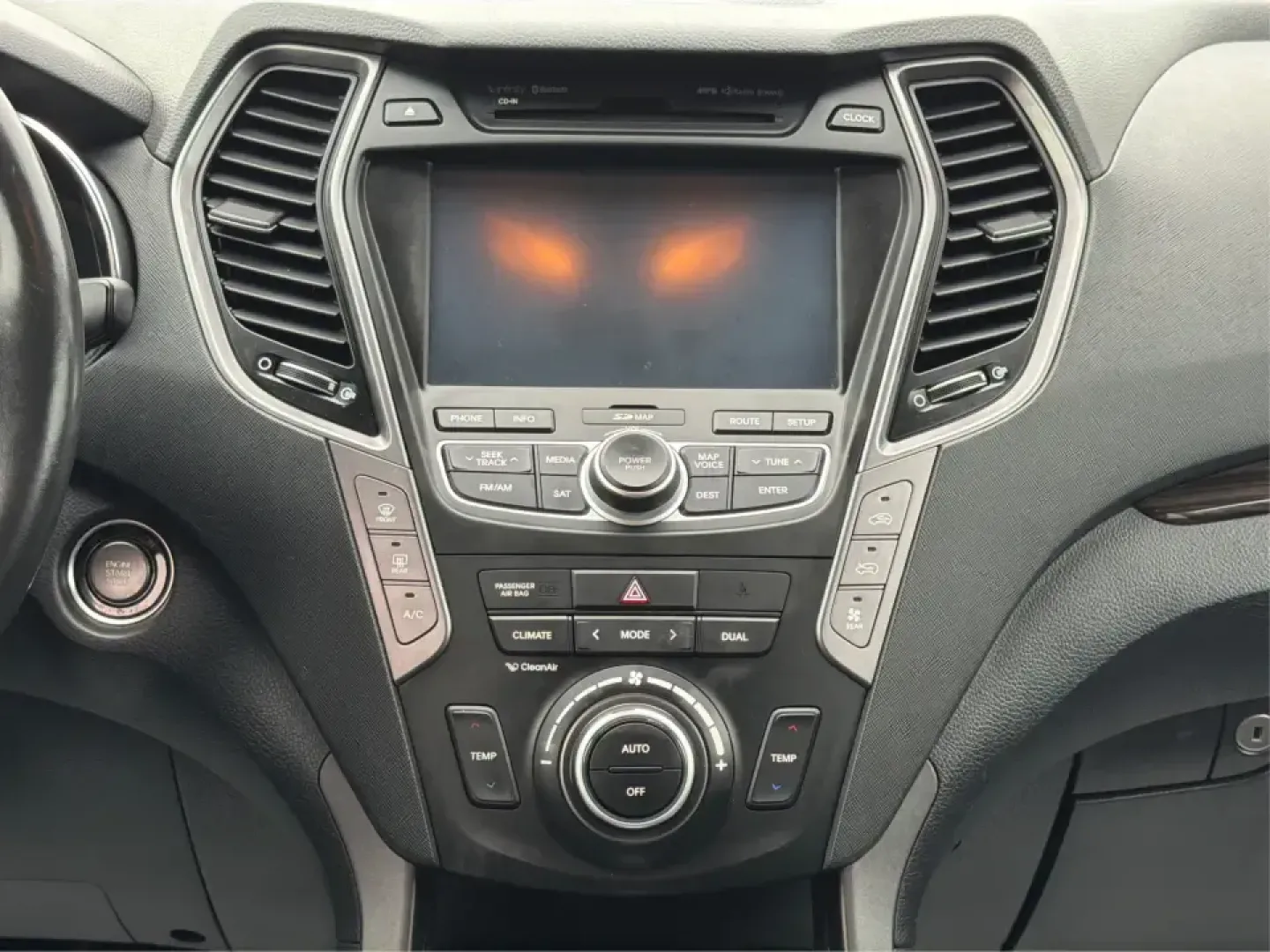 2014 Hyundai Santa Fe Limited AWD (KM8SRDHF4EU) with an 3.3L V6 DOHC 24V engine, 6-Speed Automatic transmission, located at 401 Woodman Dr, Riverside, OH, 45431, (937) 908-9800, 39.760899, -84.123421 - Picture your next weekend: loading up the family for a day at John Bryan State Park, heading out for youth sports in Beavercreek, or cruising I35 and US68 for an easy commute to Dayton. This 2014 Hyundai Santa Fe Limited AWD is built for real life in and around Xenia-roomy enough for growing familie- Photo#12