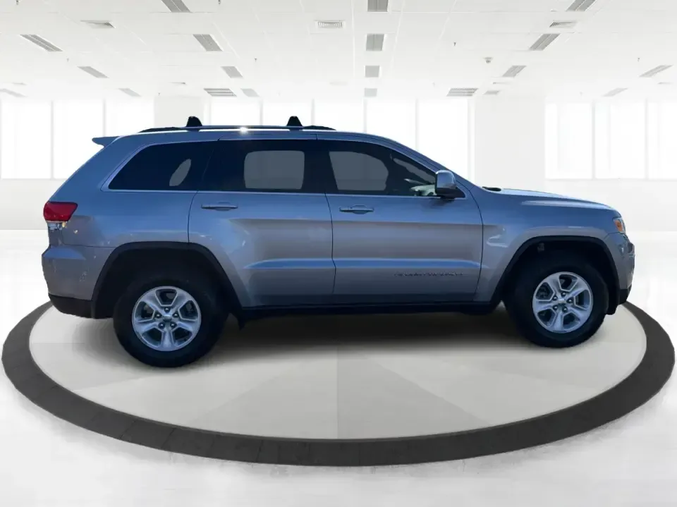2016 Jeep Grand Cherokee Laredo 2WD (1C4RJEAG4GC) with an 3.6L V6 DOHC 24V engine, 8A transmission, located at 401 Woodman Dr, Riverside, OH, 45431, (937) 908-9800, 39.760899, -84.123421 - Picture your next week: a smooth commute down Route 35, a quick grocery run near Woodman Drive, and a Saturday escape to Carillon Historical Park or a family meet-up at Riverscape MetroPark-without feeling cramped or worn out. This 2016 Jeep Grand Cherokee Laredo 2WD is built for real life in the Mi- Photo#1