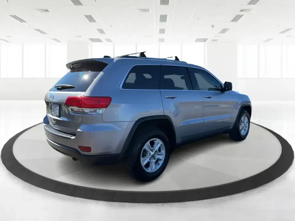 2016 Jeep Grand Cherokee Laredo 2WD (1C4RJEAG4GC) with an 3.6L V6 DOHC 24V engine, 8A transmission, located at 401 Woodman Dr, Riverside, OH, 45431, (937) 908-9800, 39.760899, -84.123421 - Picture your next week: a smooth commute down Route 35, a quick grocery run near Woodman Drive, and a Saturday escape to Carillon Historical Park or a family meet-up at Riverscape MetroPark-without feeling cramped or worn out. This 2016 Jeep Grand Cherokee Laredo 2WD is built for real life in the Mi- Photo#2