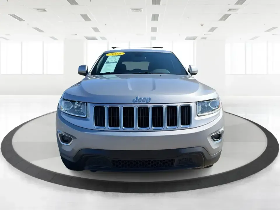 2016 Jeep Grand Cherokee Laredo 2WD (1C4RJEAG4GC) with an 3.6L V6 DOHC 24V engine, 8A transmission, located at 401 Woodman Dr, Riverside, OH, 45431, (937) 908-9800, 39.760899, -84.123421 - Picture your next week: a smooth commute down Route 35, a quick grocery run near Woodman Drive, and a Saturday escape to Carillon Historical Park or a family meet-up at Riverscape MetroPark-without feeling cramped or worn out. This 2016 Jeep Grand Cherokee Laredo 2WD is built for real life in the Mi- Photo#7