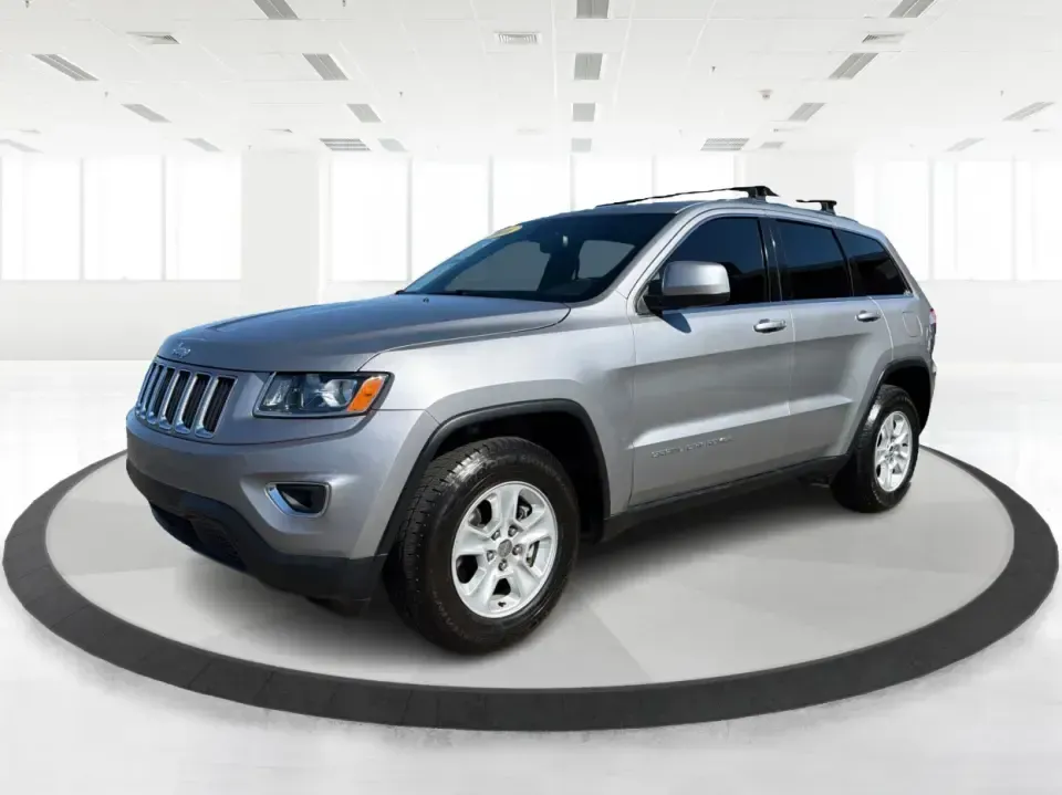 2016 Jeep Grand Cherokee Laredo 2WD (1C4RJEAG4GC) with an 3.6L V6 DOHC 24V engine, 8A transmission, located at 401 Woodman Dr, Riverside, OH, 45431, (937) 908-9800, 39.760899, -84.123421 - Picture your next week: a smooth commute down Route 35, a quick grocery run near Woodman Drive, and a Saturday escape to Carillon Historical Park or a family meet-up at Riverscape MetroPark-without feeling cramped or worn out. This 2016 Jeep Grand Cherokee Laredo 2WD is built for real life in the Mi- Photo#8