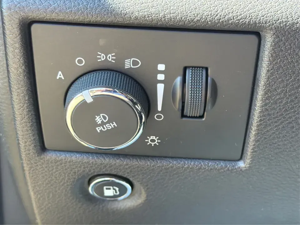 2016 Jeep Grand Cherokee Laredo 2WD (1C4RJEAG4GC) with an 3.6L V6 DOHC 24V engine, 8A transmission, located at 401 Woodman Dr, Riverside, OH, 45431, (937) 908-9800, 39.760899, -84.123421 - Picture your next week: a smooth commute down Route 35, a quick grocery run near Woodman Drive, and a Saturday escape to Carillon Historical Park or a family meet-up at Riverscape MetroPark-without feeling cramped or worn out. This 2016 Jeep Grand Cherokee Laredo 2WD is built for real life in the Mi- Photo#17