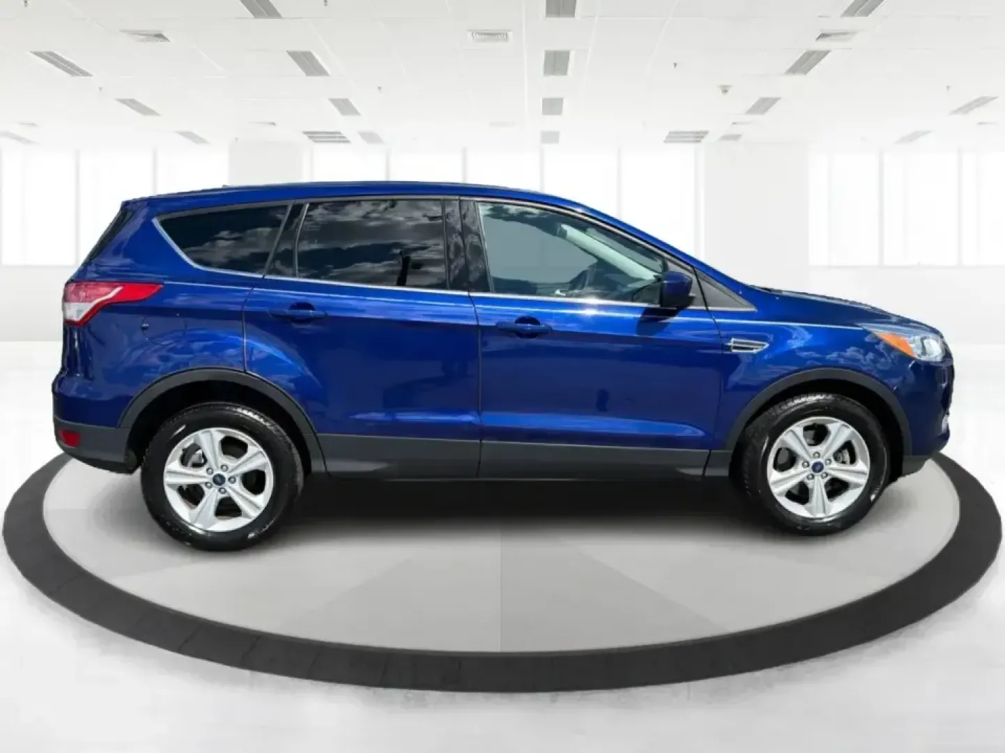 2016 Ford Escape SE FWD (1FMCU0G94GU) with an 2.0L L4 DOHC 16V engine, 6-Speed Automatic transmission, located at 1099 N County Rd 25A, Troy, OH, 45373, (937) 908-9800, 40.057079, -84.212883 - Pack up the kids, load the groceries, or point the nose toward a weekend getaway-this 2016 Ford Escape SE FWD is the kind of compact SUV that fits real life in Troy, Ohio. With seating for five, versatile cargo space, and fuel-friendly efficiency (23 city / 32 highway MPG), it's a smart match for co- Photo#1